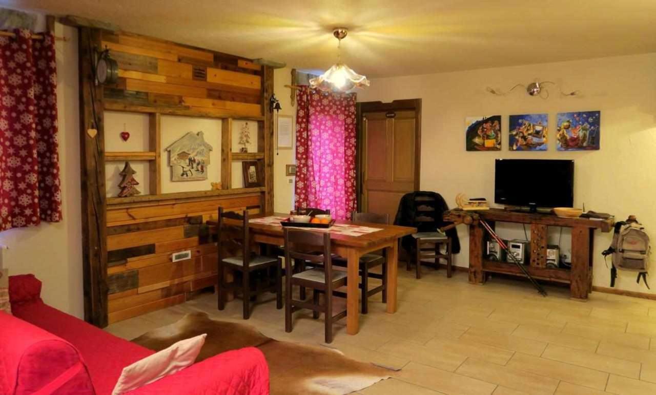 Romantica Suite Con Vasca Idromassaggio Aosta Eksteriør bilde